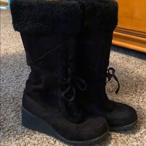Suede and fur boots